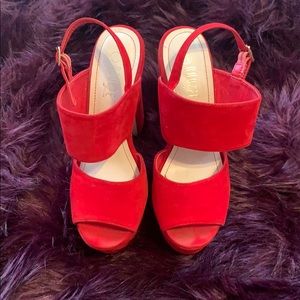 👠 Red Platform Sandals